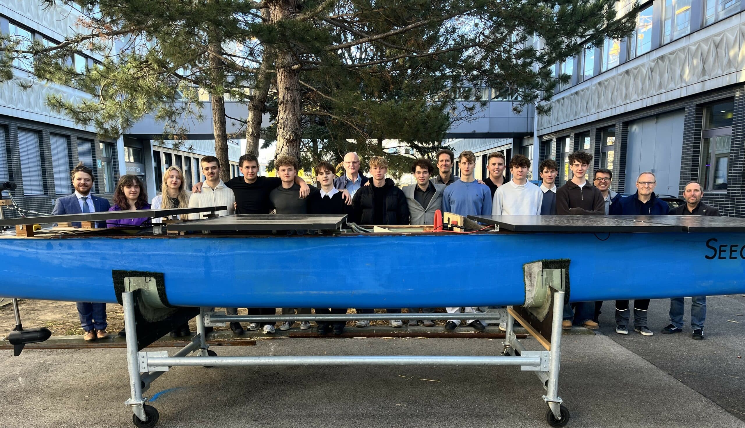 8. TGM SOLAR BOAT TEAM